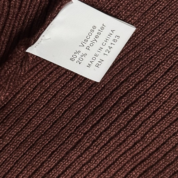 Jon & Anna Brown Ribbed Turtleneck Sweater Large - Picture 4 of 4